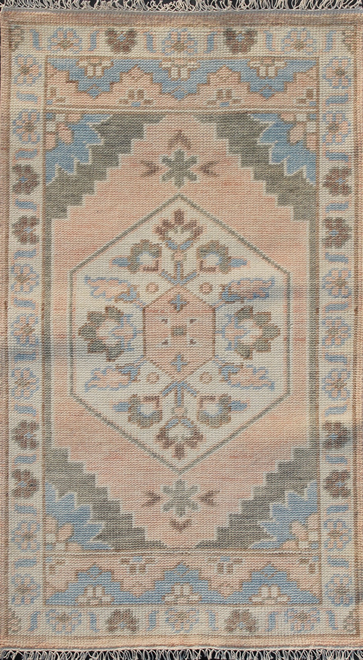 Ivory Medallion Elegance