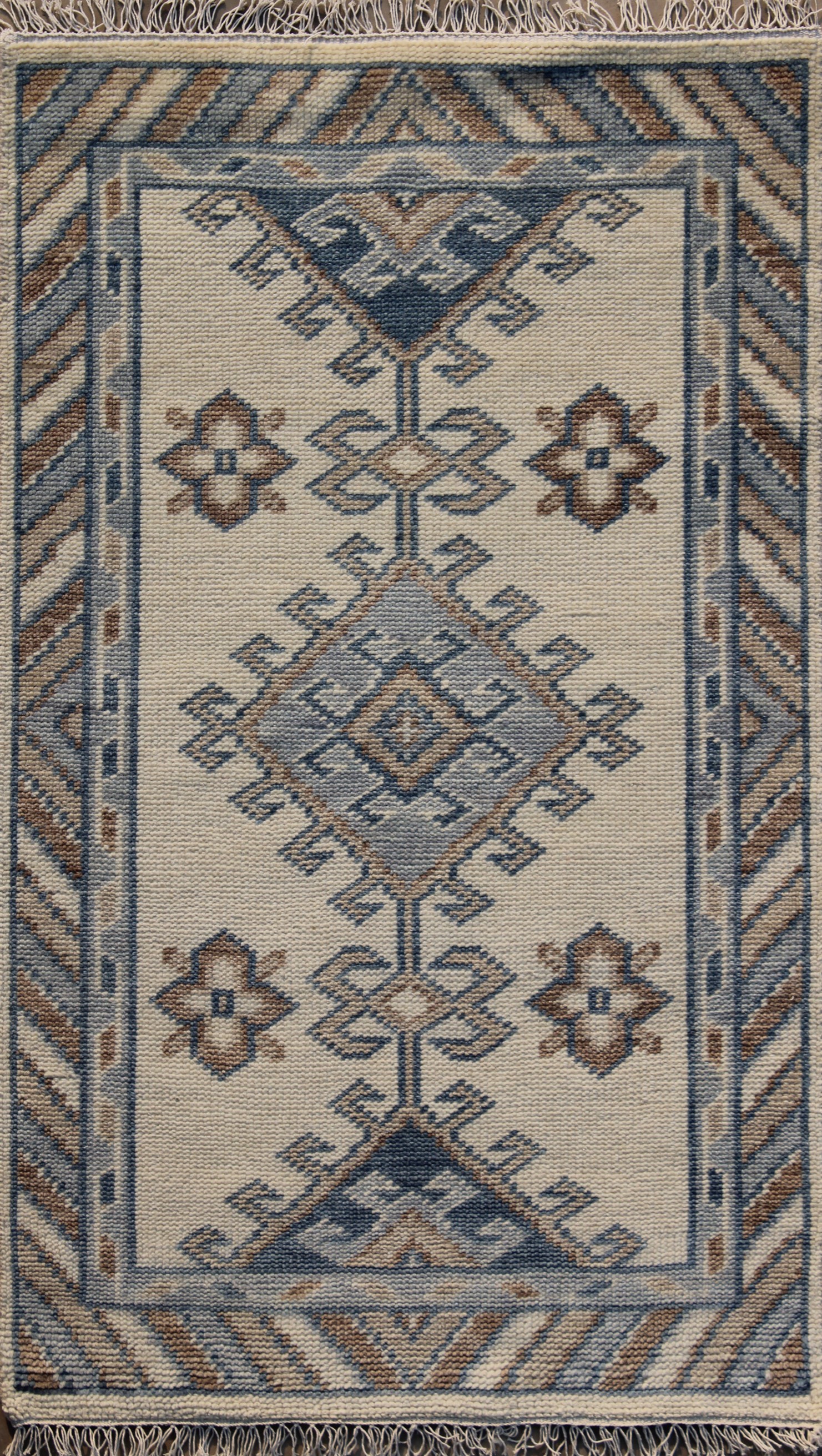 Obsidian Medallion Elegance