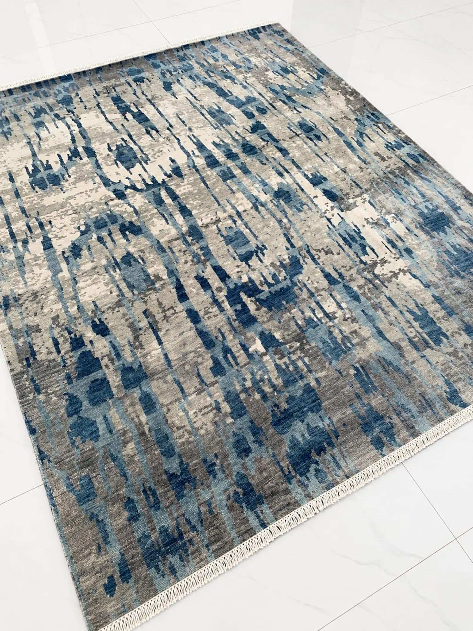 Detail view 12 of Abstract Watercolor Gray Modern Wool Rug 8ft x 10ft